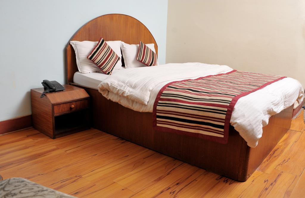 Hotel Brihaspati Kathmandu Exteriör bild
