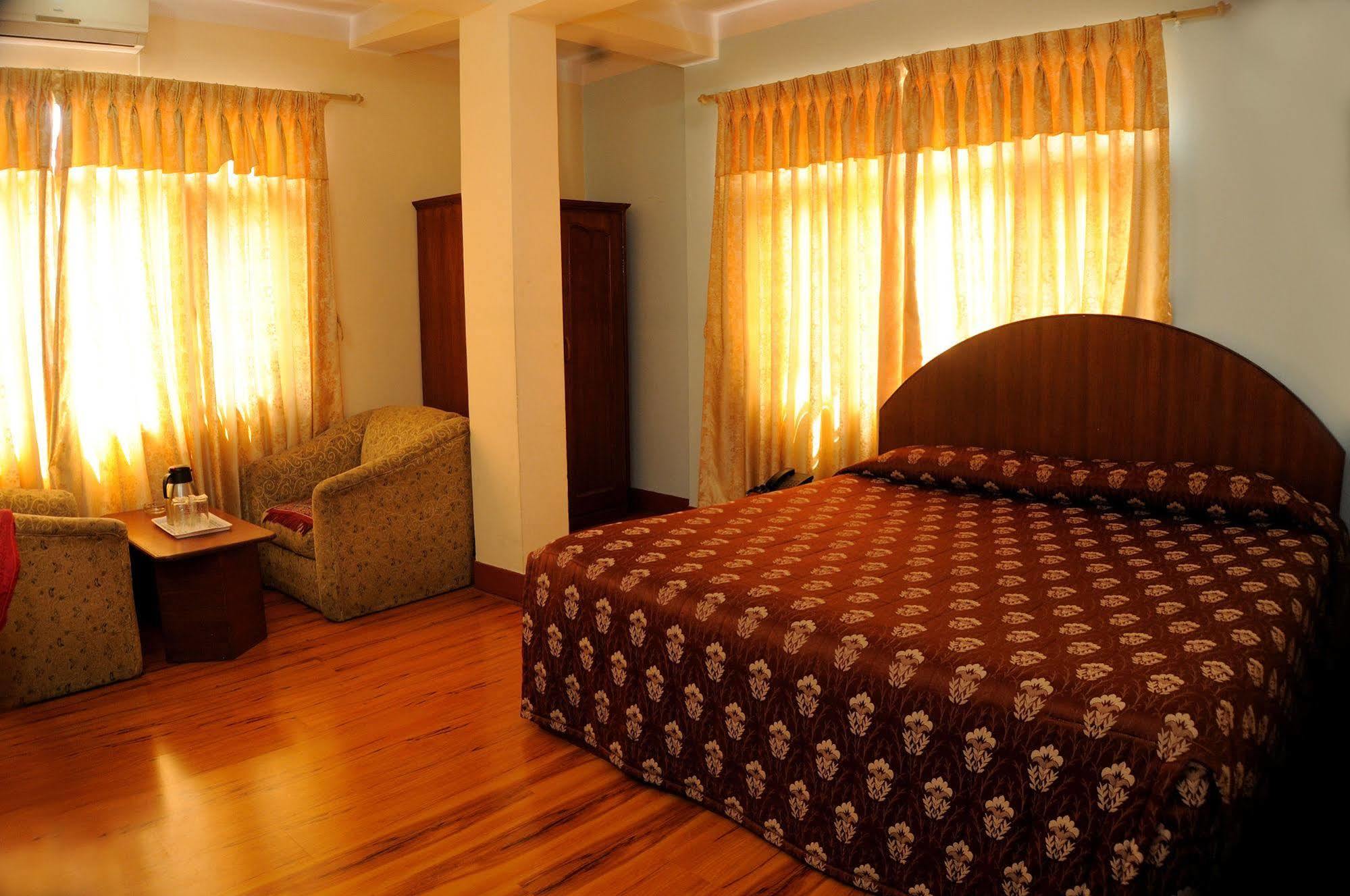 Hotel Brihaspati Kathmandu Exteriör bild
