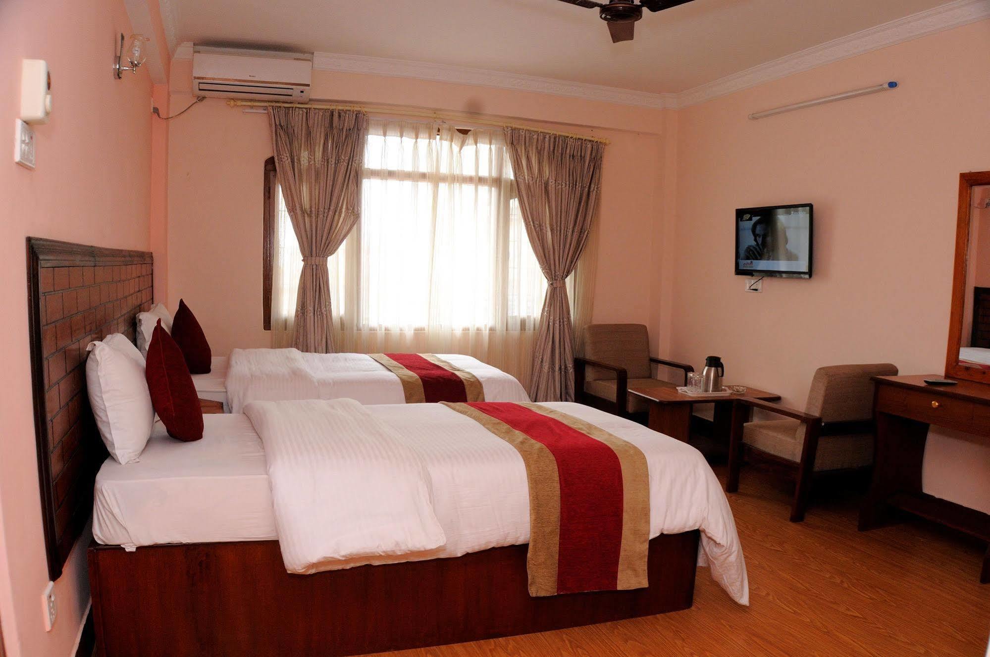 Hotel Brihaspati Kathmandu Exteriör bild