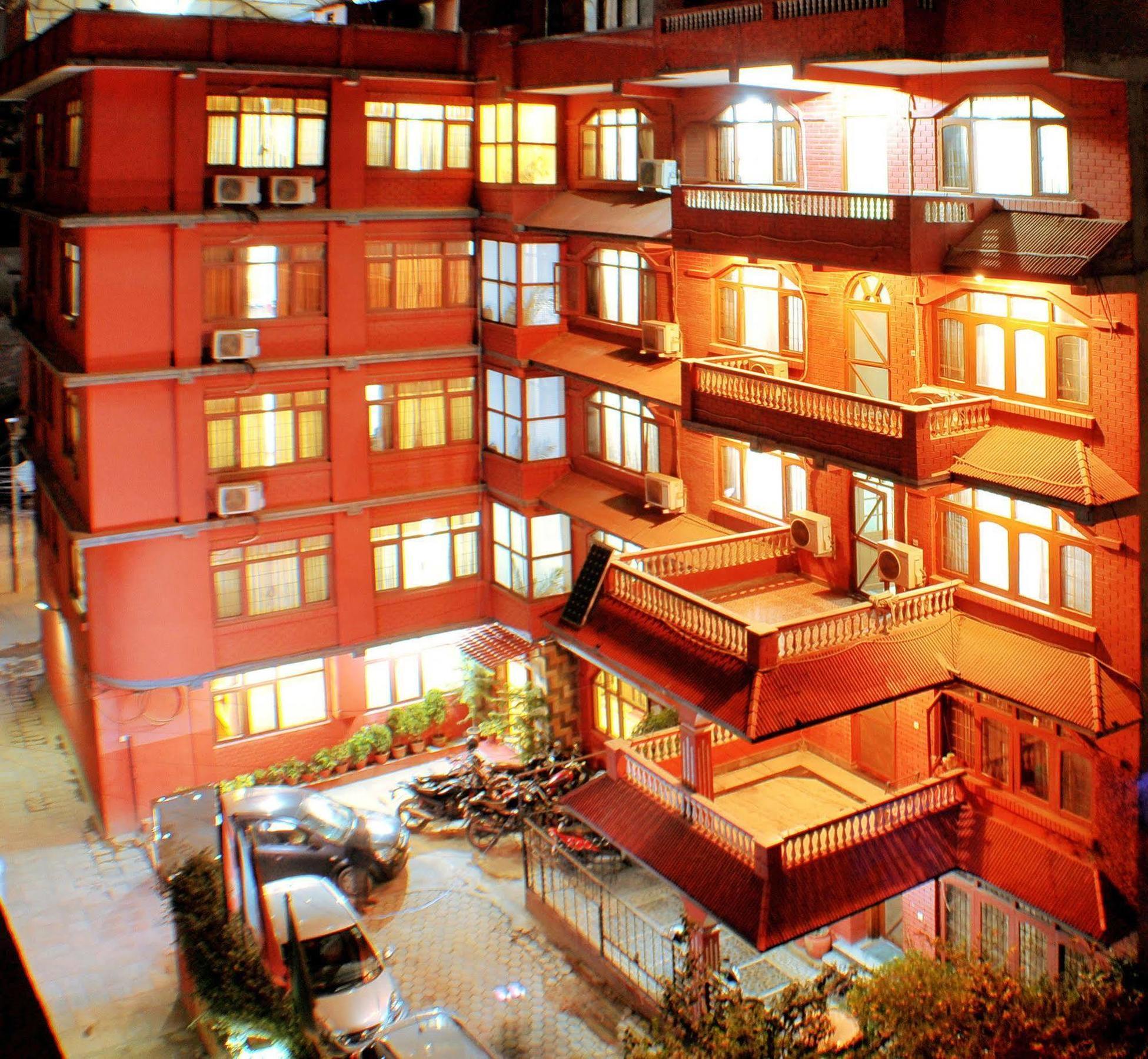 Hotel Brihaspati Kathmandu Exteriör bild