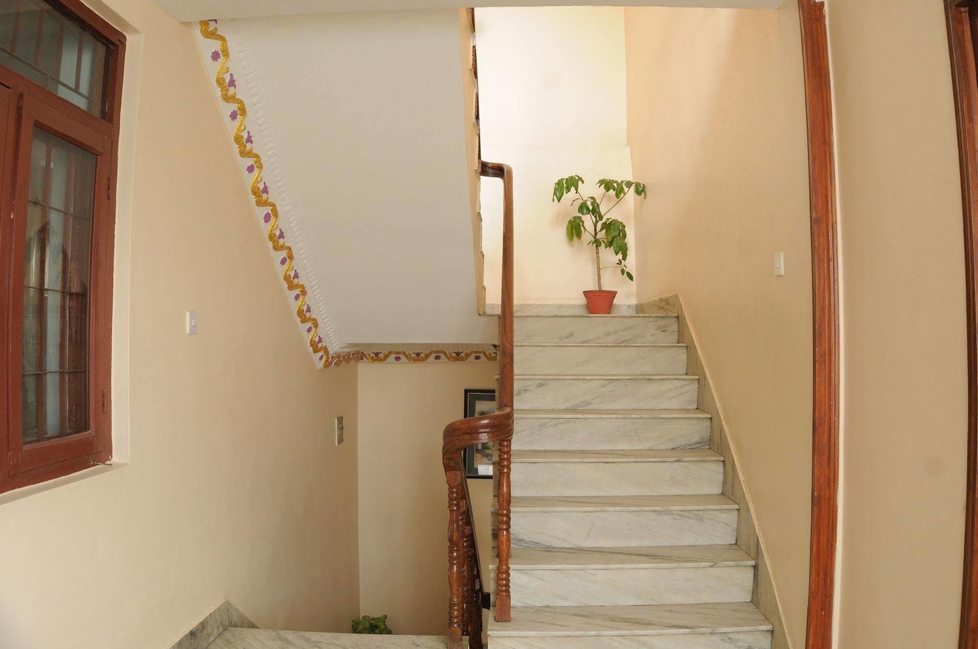Hotel Brihaspati Kathmandu Exteriör bild