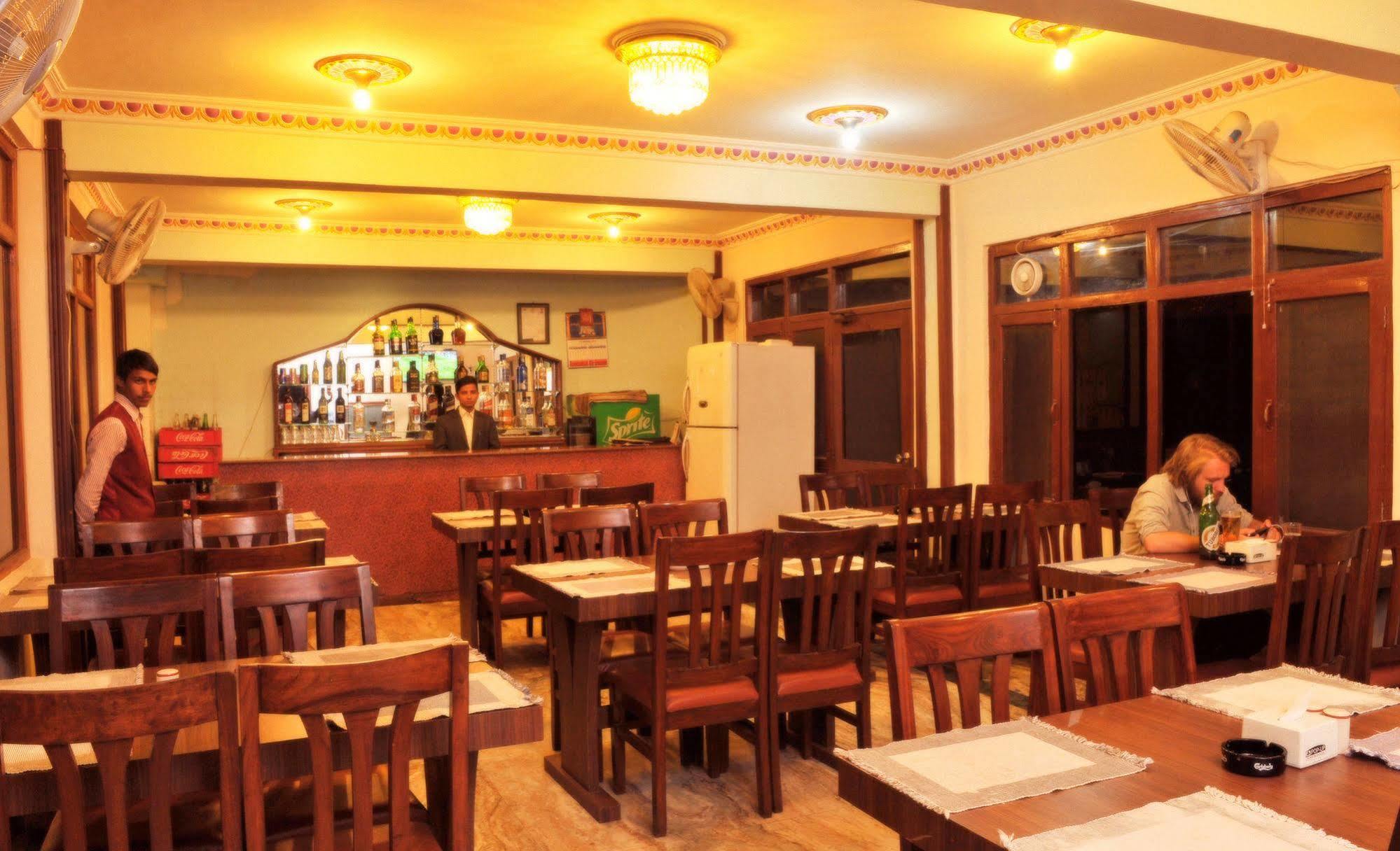 Hotel Brihaspati Kathmandu Exteriör bild